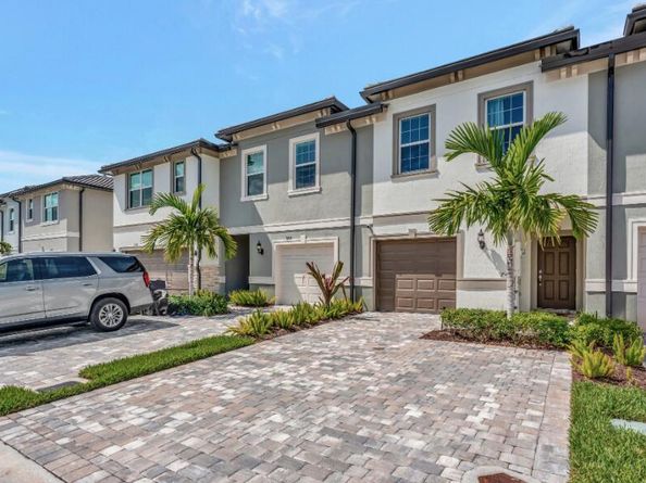 3247 Watercress Drive, Lauderdale Lakes FL 33311