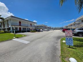 3320 Lake Osborne Drive 109, Lake Worth Beach FL 33461