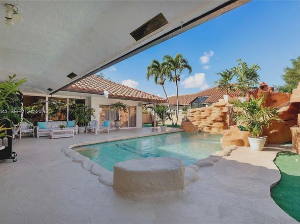 2900 NW 25th Way, Boca Raton FL 33434