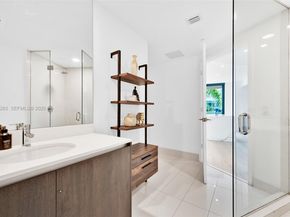 121 NE 34th Street L304, Miami FL 33137