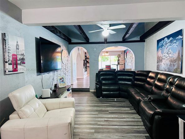 6631 NW 84th Street, Tamarac FL 33321