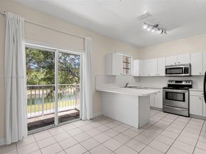 2741 NE 4th Street 202, Homestead FL 33033