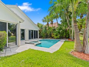 1500 W Lacosta Dr W, Pembroke Pines FL 33027