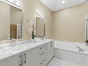 1500 W Lacosta Dr W, Pembroke Pines FL 33027