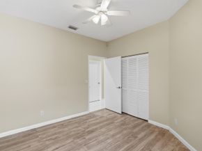 1500 W Lacosta Dr W, Pembroke Pines FL 33027