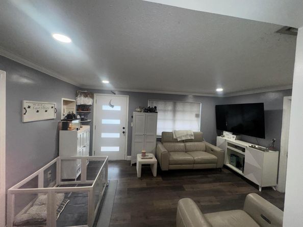 4328 Pine Street, West Palm Beach FL 33406