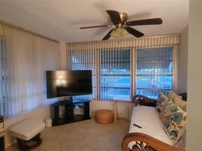 1252 Club Dr W D, Delray Beach FL 33445