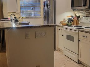 1252 Club Dr W D, Delray Beach FL 33445