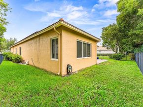 19381 Stonebrook Street, Weston FL 33332