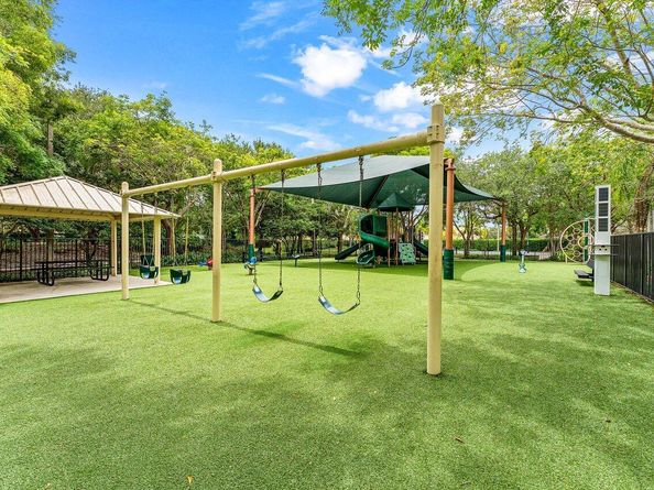 19381 Stonebrook Street, Weston FL 33332