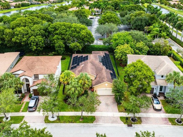 19381 Stonebrook Street, Weston FL 33332