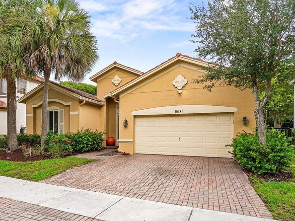 19381 Stonebrook Street, Weston FL 33332