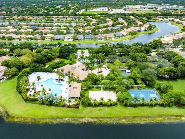 19381 Stonebrook Street, Weston FL 33332
