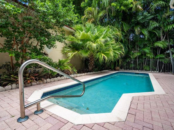 5860 NW 120th Avenue, Coral Springs FL 33076