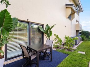 931 Palm Trail 4, Delray Beach FL 33483
