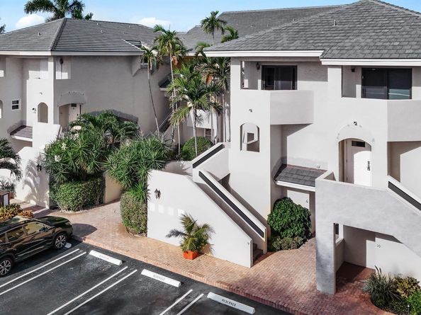 931 Palm Trail 4, Delray Beach FL 33483