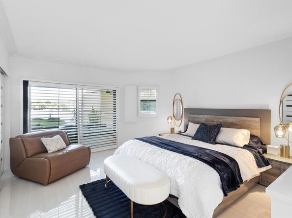 931 Palm Trail 4, Delray Beach FL 33483