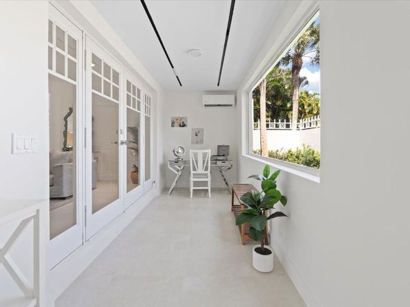 1635 Seabreeze Blvd, Fort Lauderdale FL 33316
