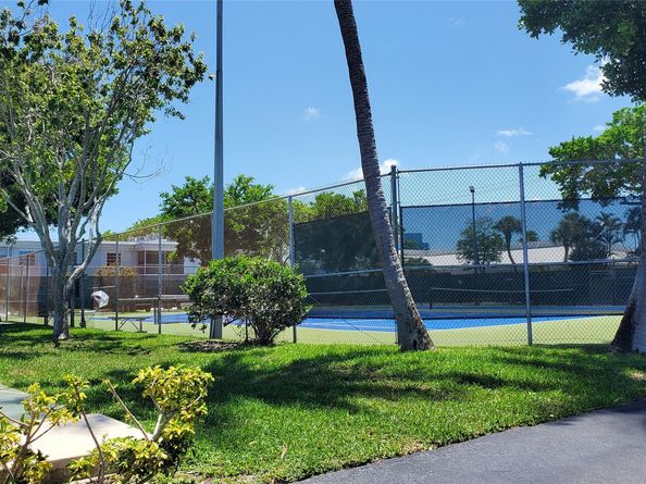 6293 Bay Club Dr 2, Fort Lauderdale FL 33308