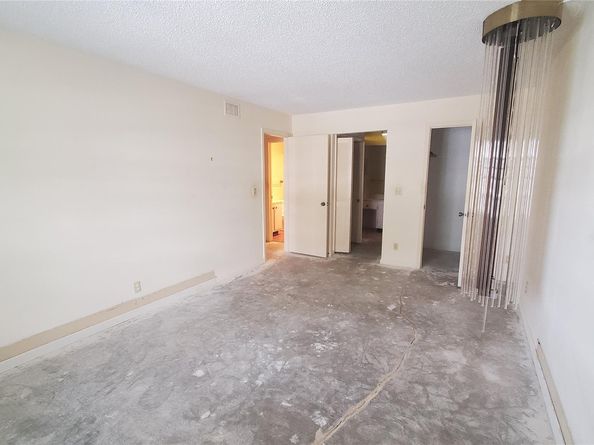 6293 Bay Club Dr 2, Fort Lauderdale FL 33308