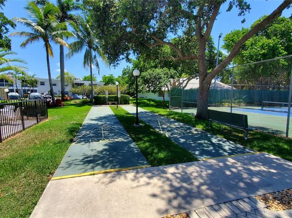 6293 Bay Club Dr 2, Fort Lauderdale FL 33308