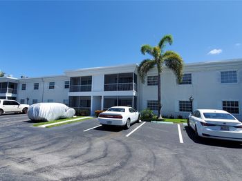 6293 Bay Club Dr