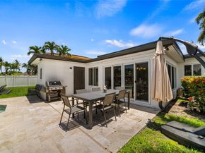 331 SE 12th St, Pompano Beach FL 33060