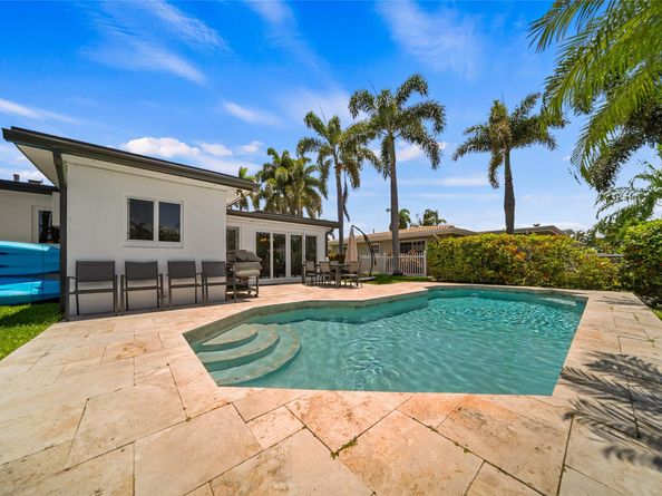 331 SE 12th St, Pompano Beach FL 33060