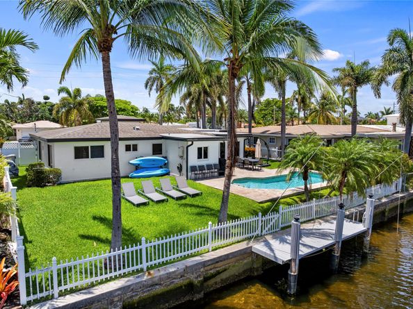 331 SE 12th St, Pompano Beach FL 33060