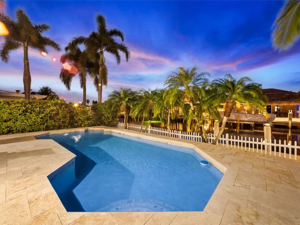 331 SE 12th St, Pompano Beach FL 33060