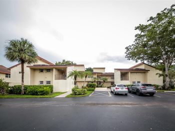 8760 Holly Ct