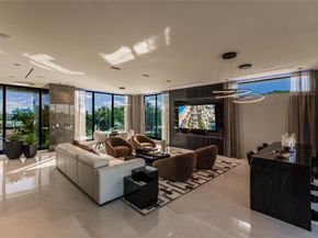 725 Poinciana Dr, Fort Lauderdale FL 33301