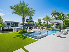 725 Poinciana Dr, Fort Lauderdale FL 33301
