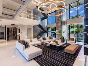725 Poinciana Dr, Fort Lauderdale FL 33301