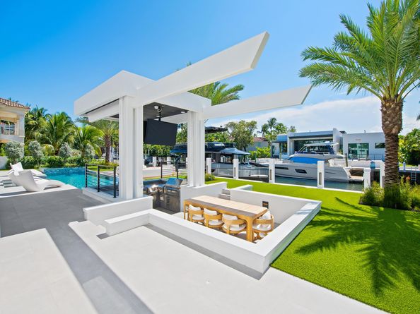 725 Poinciana Dr, Fort Lauderdale FL 33301