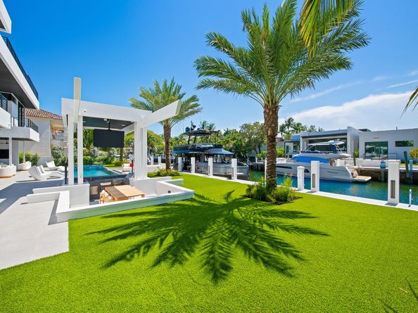 725 Poinciana Dr, Fort Lauderdale FL 33301