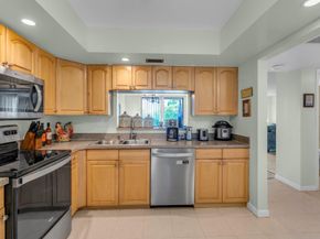 1101 Colony Point Cir 422, Pembroke Pines FL 33026