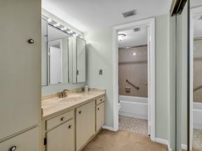 1101 Colony Point Cir 422, Pembroke Pines FL 33026