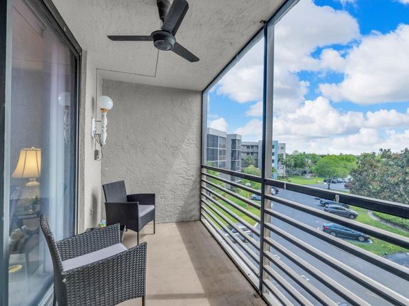1101 Colony Point Cir 422, Pembroke Pines FL 33026