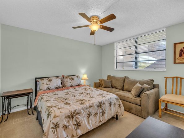 1101 Colony Point Cir 422, Pembroke Pines FL 33026