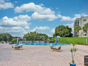1101 Colony Point Cir 422, Pembroke Pines FL 33026