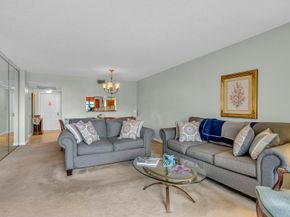 1101 Colony Point Cir 422, Pembroke Pines FL 33026