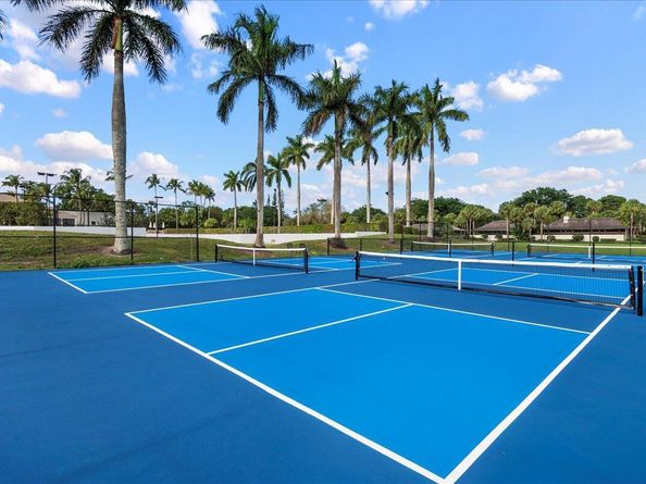 11863 Wimbledon Circle 438, Wellington FL 33414