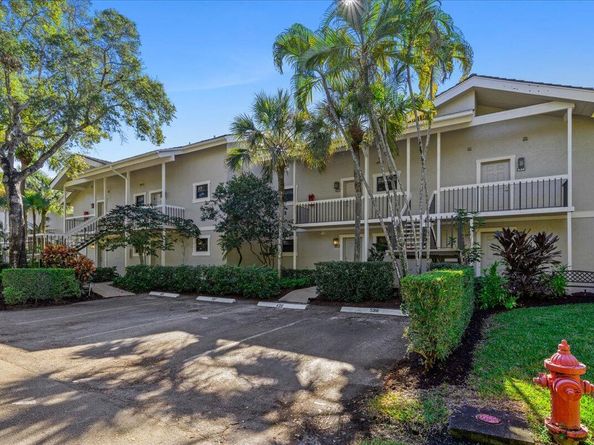 11863 Wimbledon Circle 438, Wellington FL 33414