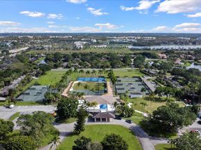 11863 Wimbledon Circle 438, Wellington FL 33414
