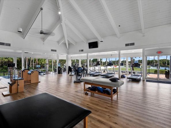 11863 Wimbledon Circle 438, Wellington FL 33414