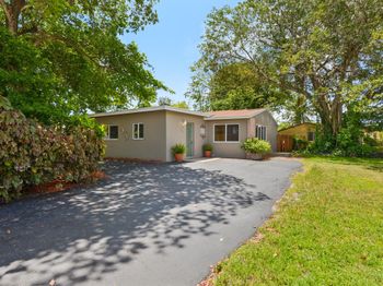 1520 SW 47th Ter