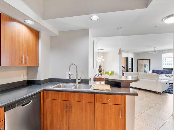 100 N Federal Hwy 938, Fort Lauderdale FL 33301