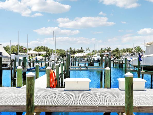 543 Bay Colony Drive N Slip 8, Juno Beach FL 33408