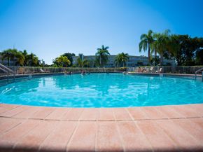 466 Grantham E 466, Deerfield Beach FL 33442